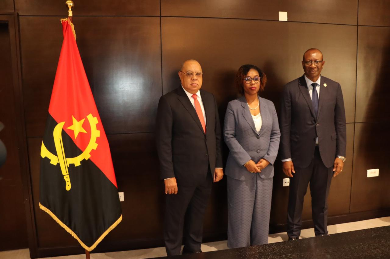 PGR DE MOÇAMBIQUE VISITA TRIBUNAL CONSTITUCIONAL